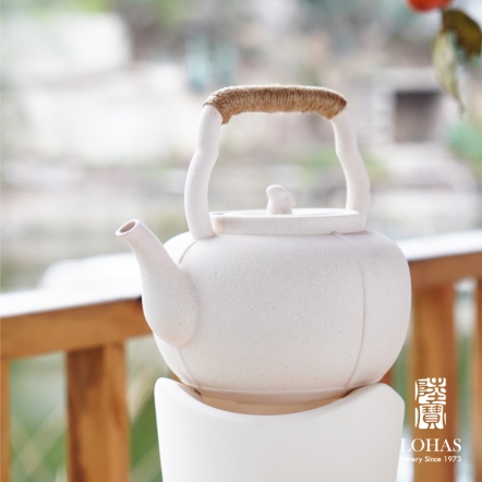 望遠燒水陶壺0.9L｜燈籠壺身瑞兔壺蓋・遠紅外線軟水煮水壺・麻繩