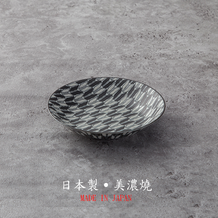 【株式会社アワサカ】矢絣深皿(大)